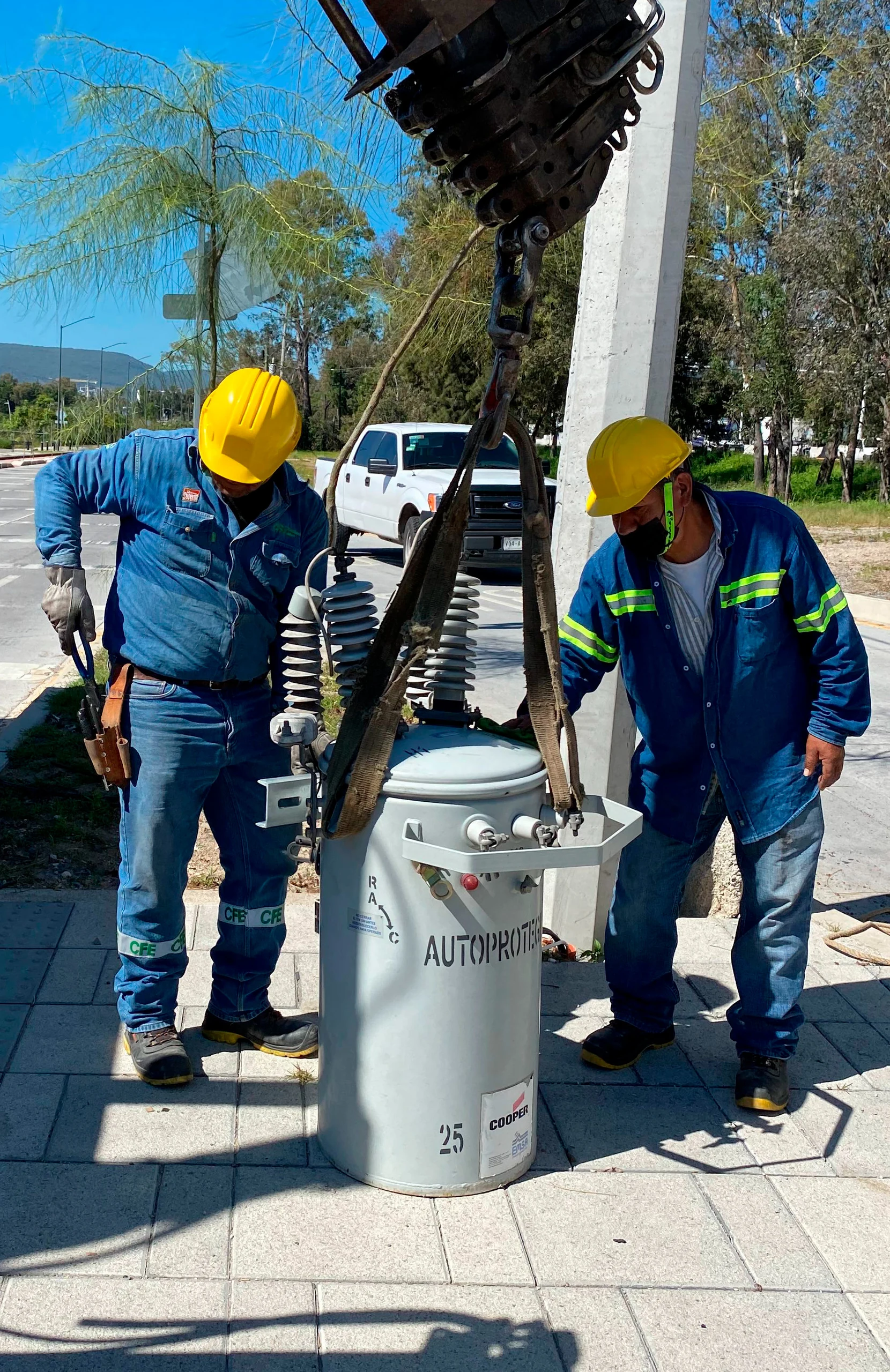Montaje e instalación de transformador